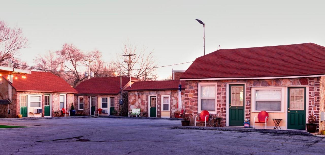 Rockwood Motor Court Motel Springfield Exterior photo